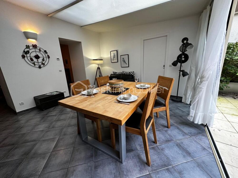 Bel appartement avec grande terrasse et Pergola en hypercentre de Sarreguemines - Proche gare !