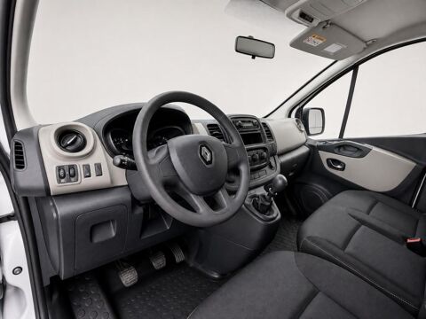 Trafic 1&deg; Main / 1.6L dci 95cv minibus 9pl - 2017 L2 long T&eacute;L/Clim 2018 occasion 60430 Abbecourt