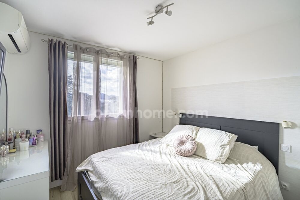 Vente Appartement Marseille 10? – T3 entièrement rénové avec balcon, climatisation, stationnement libre et vue dégagée sur parc Marseille 10