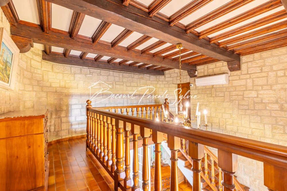 à vendre  Propriété/château Beaumes-de-Venise (84190)