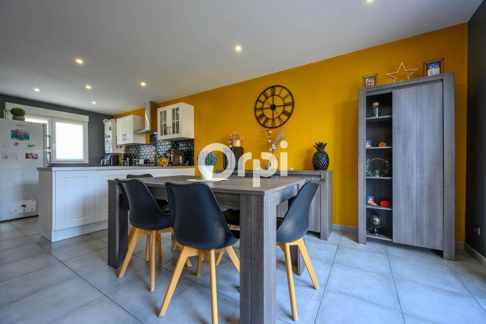 Vente Maison Maison à Vendre GUESNAIN – Une maison familiale prête à vous accueillir ! Guesnain
