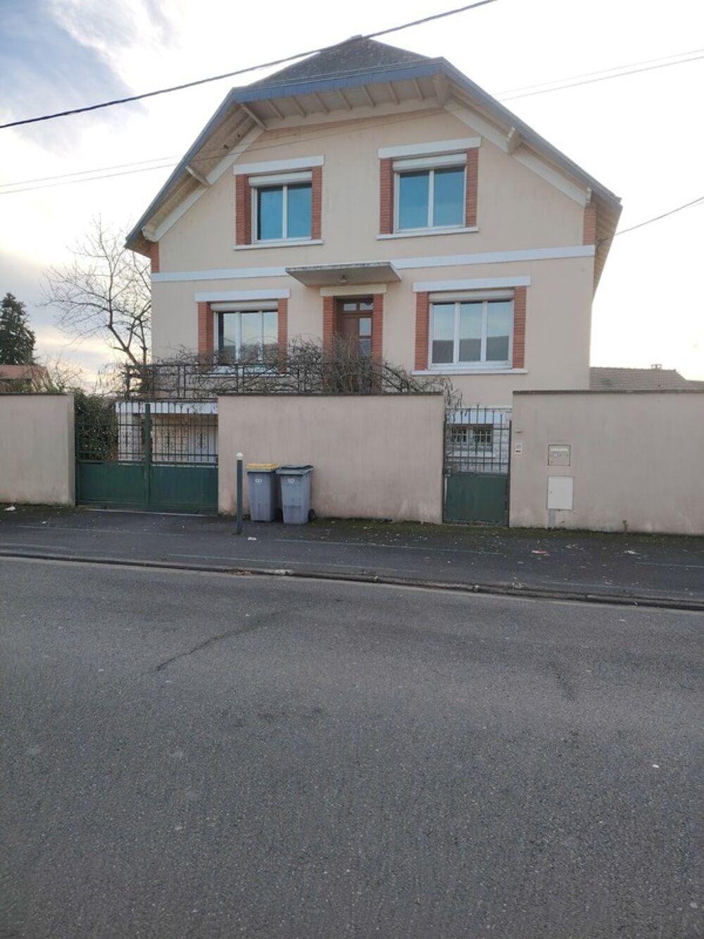Maison 5 pièces 167 m² · à Chatellerault · 167 m² · 198 000 €