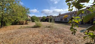 Vente Maison Corps de Ferme de 340 m2, avec plusieurs maisons indépendantes et 200 m2 de dépendances Nanclars