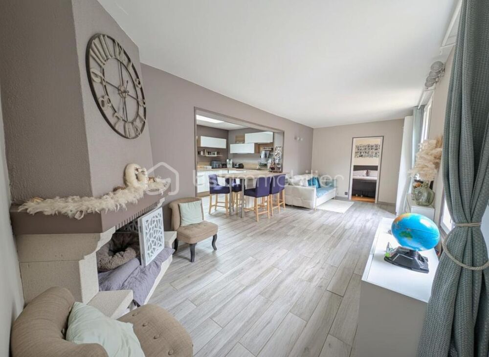 Maison 3 CH, garage et jardin à 100m de la place Sainte-Cécile  Le charme, le calme et le 'tout-à-pied'