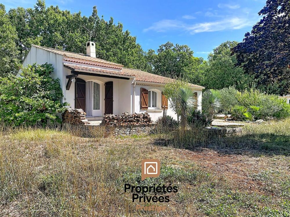Vente Villa Villa 138 m², terrain plat 2 500 m², piscine et garage - Nans-les-Pins Nans les pins