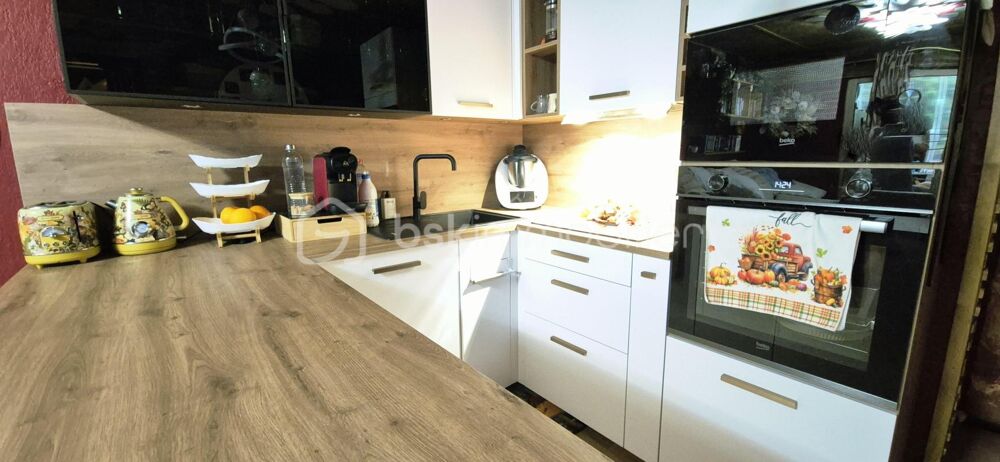 Vente Appartement A 350m de la PLAGE ET COMMERCES A PIED -- T2 CABINE en REZ DE JARDIN avec CELLIER PRIVATIF Bormes les mimosas