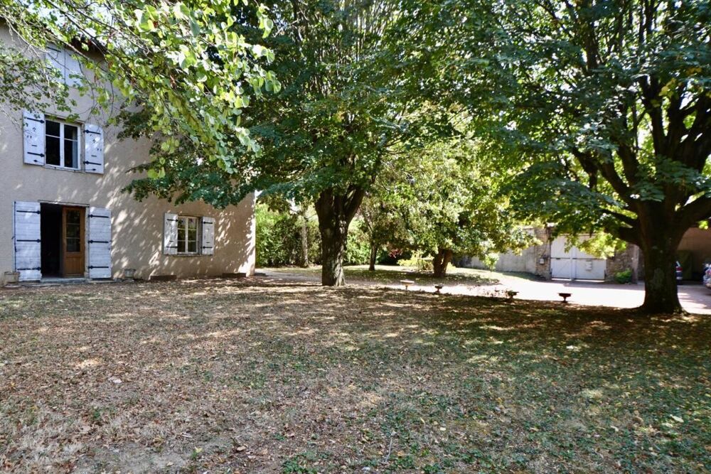 à vendre  Propriété/château Sathonay-Village (69580)