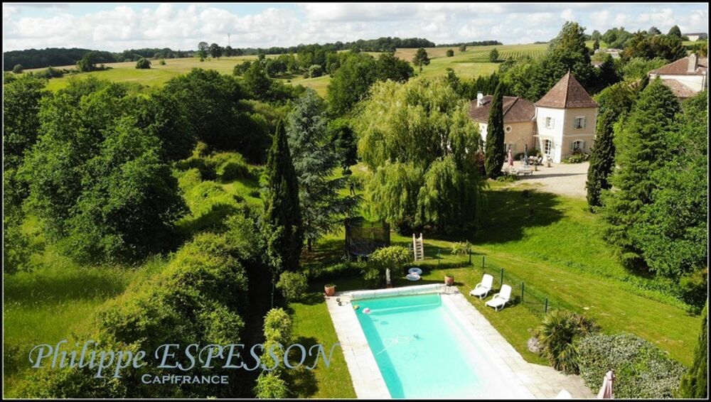 DOMAINE D'EXCEPTION AVEC PISCINE SUR UN PARC DE 8 HECTARES AVEC AOC