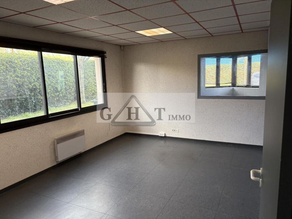   BUREAUX À VENDRE Boissy l aillerie