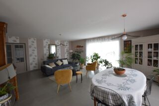 Vente Maison DEP (49)  a vendre tres belle maison familliale  6 pièces  plain pied - BOTZ-EN-MAUGES · Botz en mauges
