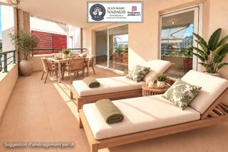 Vente Appartement Saint-Raphaël-Vieux Port -T4, 91m2 - grande terrasse - climatisation- 2 grands garages avec espaces de stockage Saint raphael