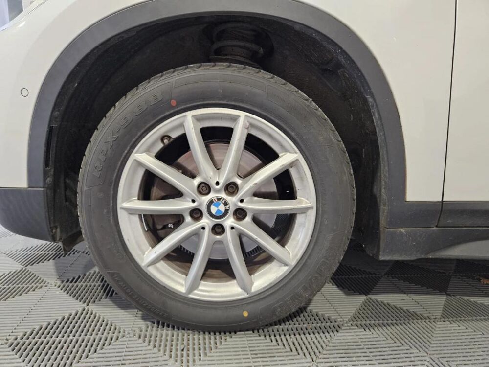 X1 (F48) 16d sDrive 1.5 d 12V 116 cv Business 2016 occasion 35520 La Chapelle Des Fougeretz