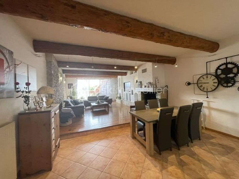 VOLX-MAISON DE VILLAGE 160M² ENVIRON, 3 CHAMBRES, TERRASSES, GARAGE, CAVE