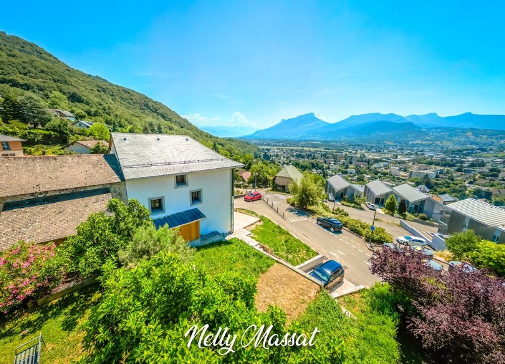 Maison à vendre 4 pièces BARBY (73) - Vue exceptionnelle et rénovation de qualité - Authentique maison de caractère avec jardin