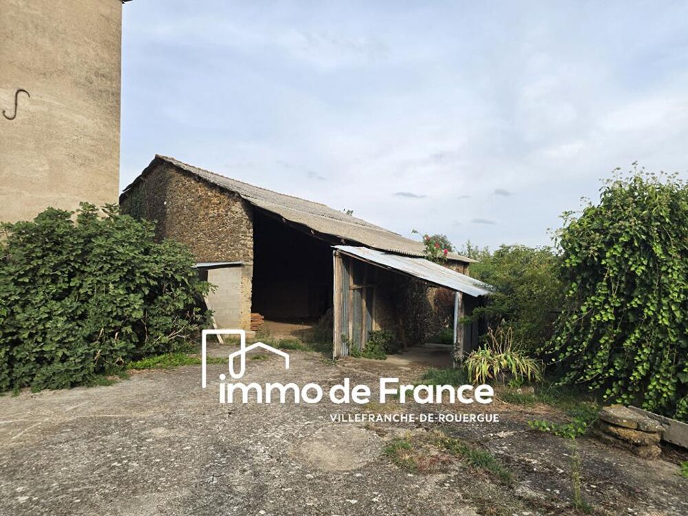 Corps de ferme en pierre à rénover avec 2,2 ha de terrain