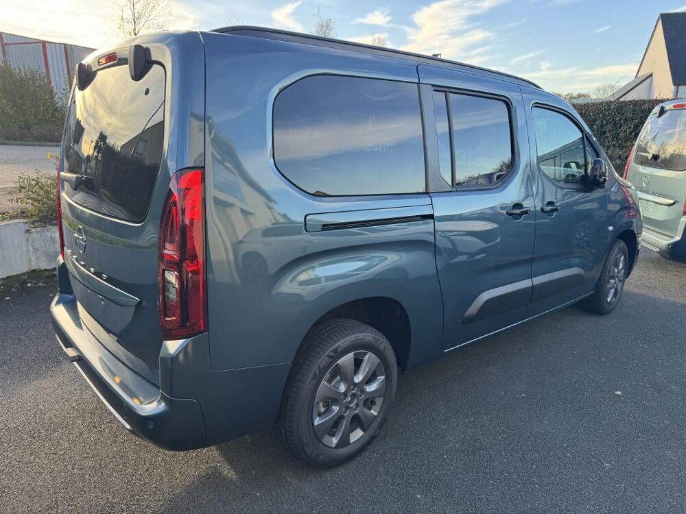 Combo VP XL 1.5 HDI 130 EAT8 ELEGANCE 2026 occasion 35690 Acign&eacute;