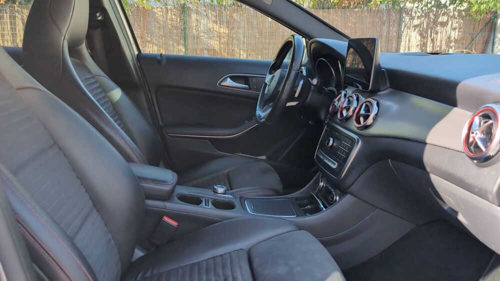 Classe GLA 200 d 136 7G-DCT Fascination - Automatique Toit ouvrant 2018 occasion 31200 Toulouse
