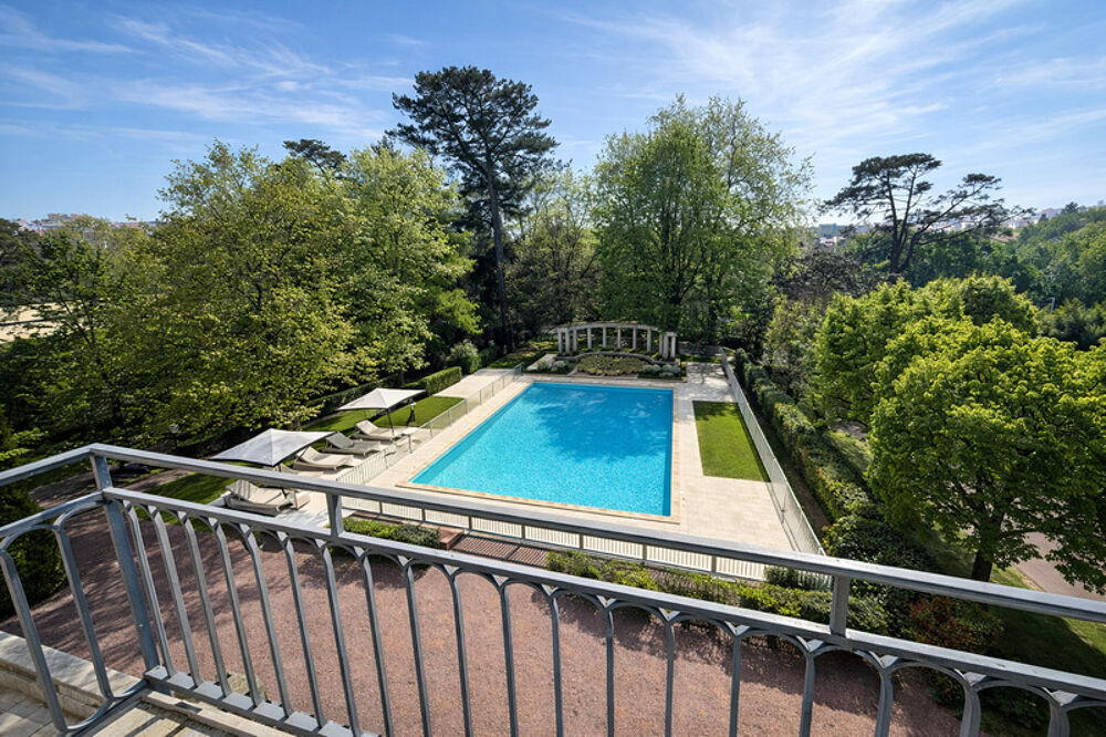 Biarritz  Élégance et prestige dans une demeure historique avec parc, piscine et tennis
