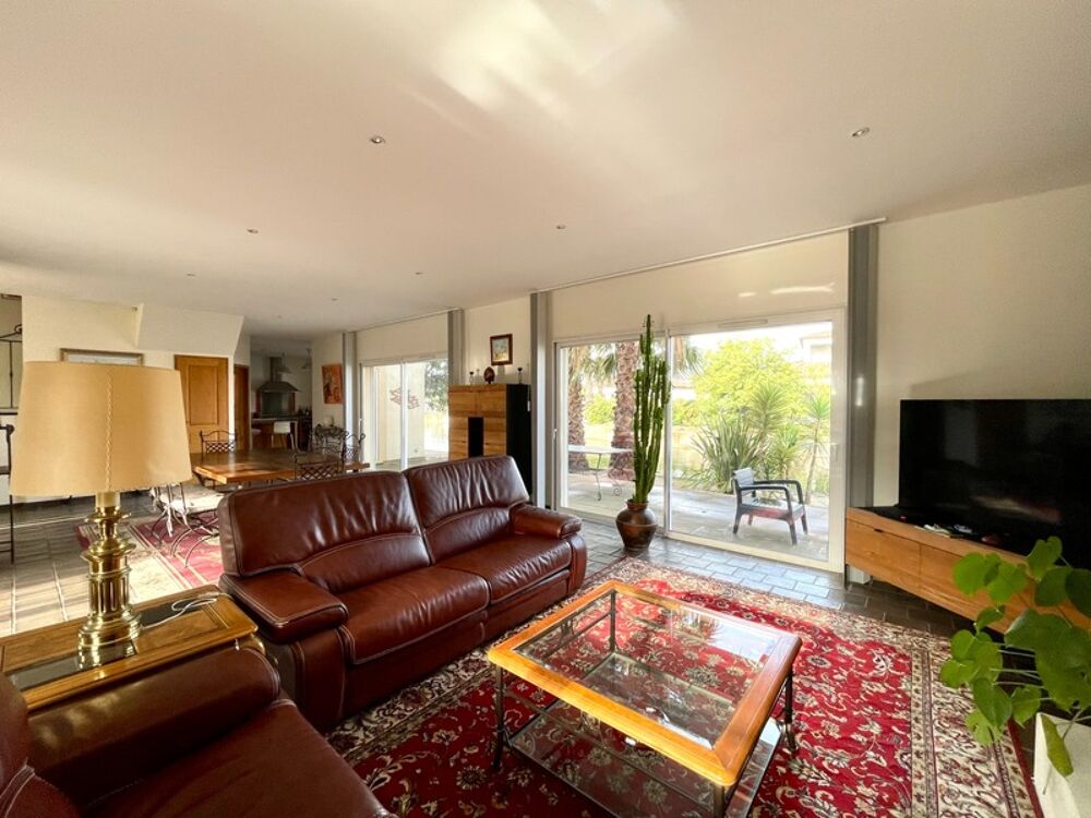 � vendre  Maison Aigues-Mortes (30220)