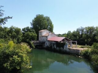  Propriété/château à vendre 5 pièces 210 m²