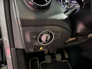 Classe A 180 CDI / d BlueEfficiency (176.012) 2013 occasion 77250 Moret Loing Et Orvanne