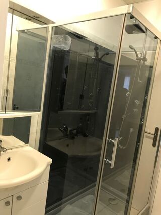  Appartement à louer 3 pièces 60 m²