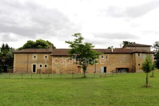  Propri�t�/ch�teau � vendre 15 + pi�ces 815 m�