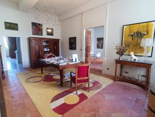  H�tel Particulier � vendre 15 + pi�ces 650 m�