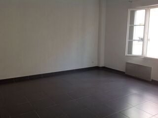  Appartement à louer 2 pièces 55 m²