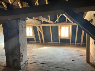  Immeuble à vendre 151 m²