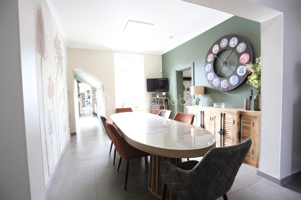 Givenchy-en-Gohelle, très belle maison de 274 m2 habitables, 5 chambres, jardin, érigée sur terrain de 3.000 m2