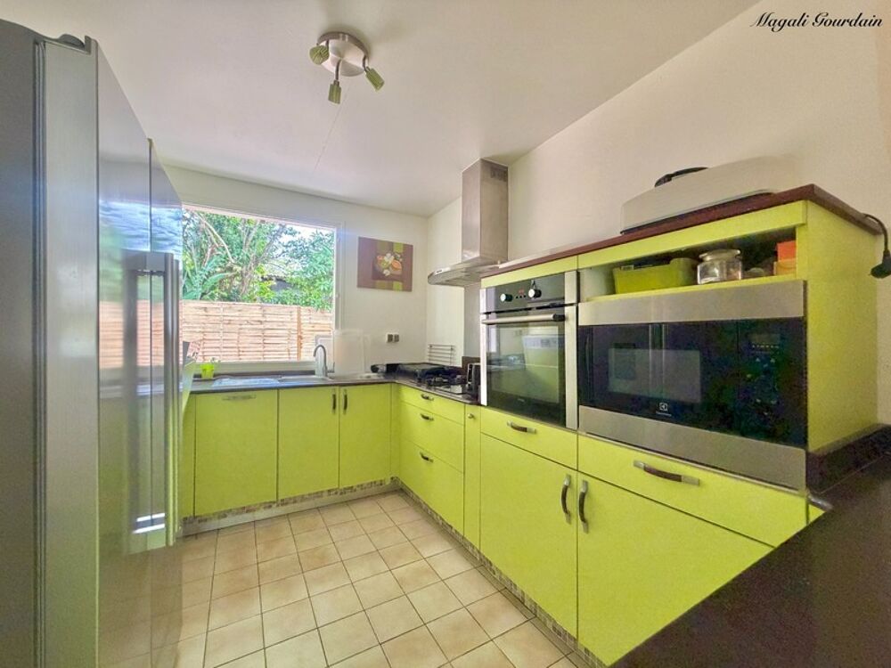 Vente Maison SAINTE-ANNE – À VENDRE – QUARTIER CALME ET RECHERCHÉ – COMMERCES À PIED – PLAGES À PROXIMITÉ Sainte anne