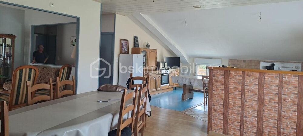 Vente Maison Bâtiment industriel avec vaste appartement – emplacement stratégique Cormenon