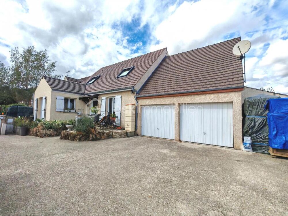 Vente Maison Charme d'une maison familiale spacieuse et sereine avec jardin, double garage, terrasses! Coulommiers