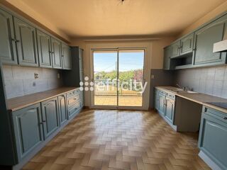  Maison à vendre 15 + pièces 275 m²