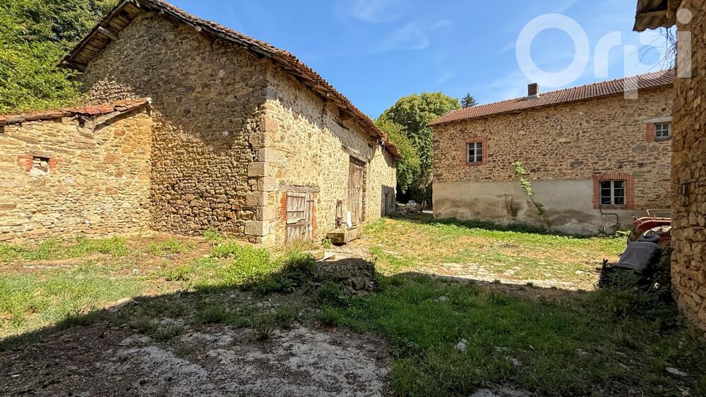 ? Maison à rénover avec ses 3 granges