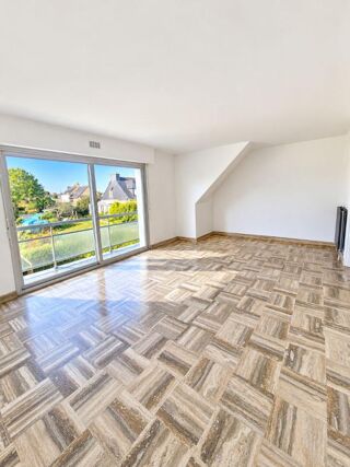 Vente Appartement APPARTEMENT T4 DE 82 M² - 3 CHAMBRES - BALCON - GARAGE 30 M² - CAVE 17 M² - PROCHE PLAGE DE LOMENER Ploemeur