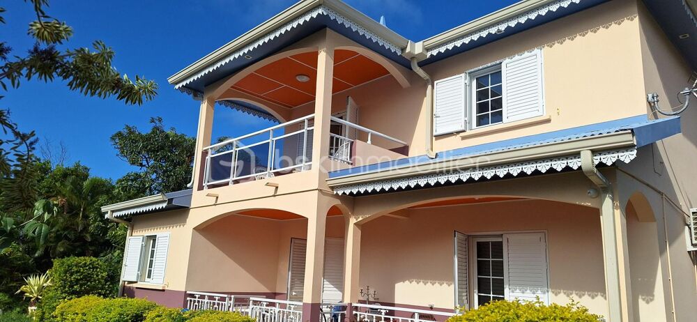 BRAS-PANON  Maison familiale de 132 m² avec jardin de 517 m²  4 chambres
