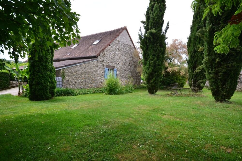 ESTERNAY (51), à vendre maison de caractère de 210 m2 et son terrain de 2400 m2