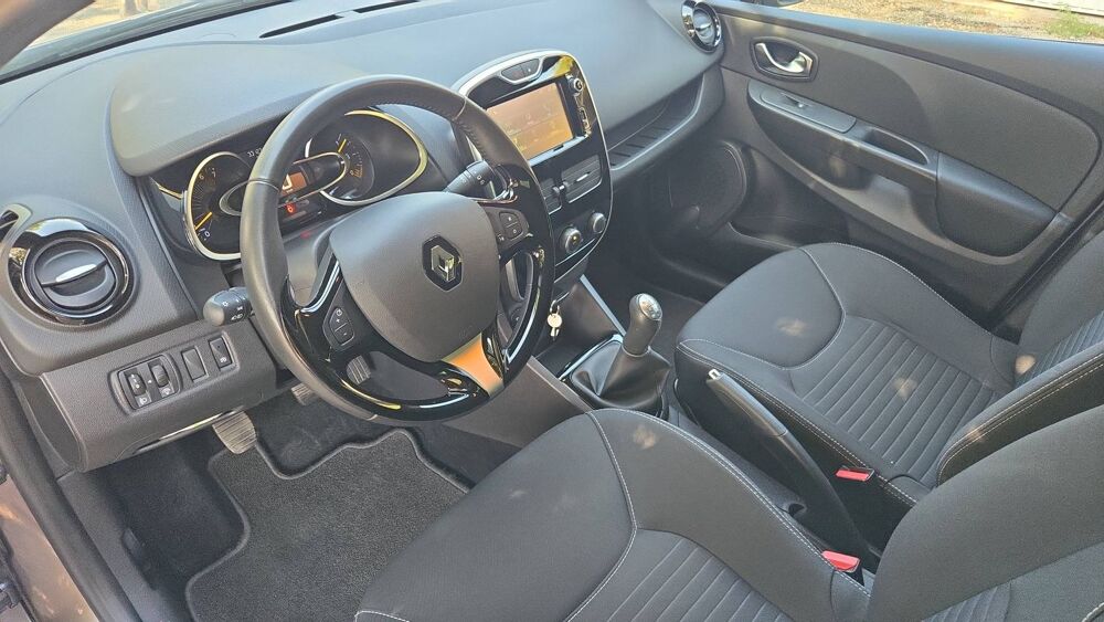 Clio 0.9 TCe 90 eco2 Intens - Premi&egrave;re main 2015 occasion 83340 Le Luc