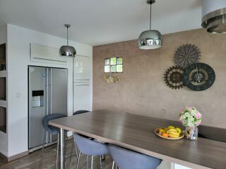  Villa à louer 4 pièces 140 m²