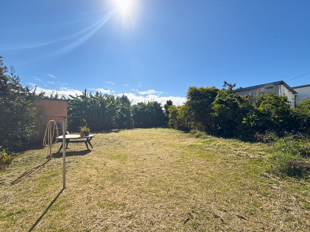 SAINTE-MARIE  TERRAIN D'EXCEPTION DE 1 640 M² À 5 MINUTES DE BEAUSÉJOUR