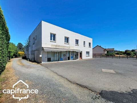 Local d'activit&eacute; 260 m&sup2; + logement 132 m&sup2; – parking priv&eacute; – terrain 1 690 m&sup2; – forte visibilit&eacute; – Thouars (79100) 195000 79100 Thouars