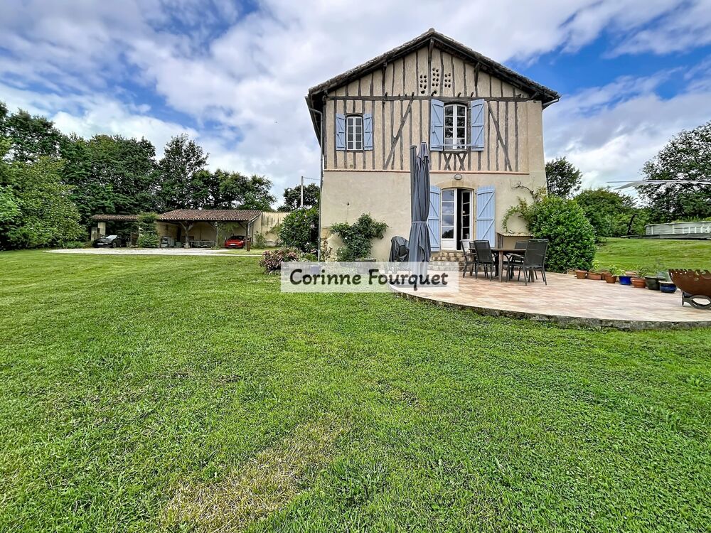 Demeure de caractère datant de 1650  7 000 m² de parc