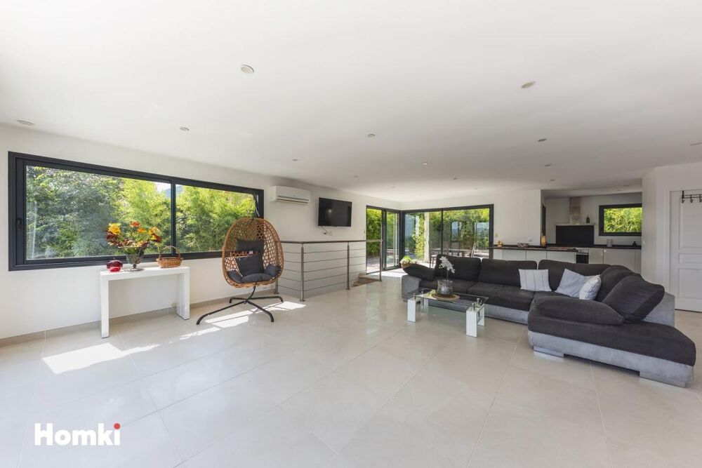 Vente Maison Maison/Villa T4 de 124 m² à Les Adrets-de-l'Estérel 83600 Les adrets de l esterel