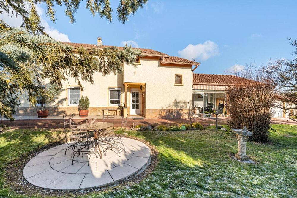 Vente Maison Maison au calme à la lisière des champs. Jons limite Jonage 5 pièce(s) 170 m2 Jonage