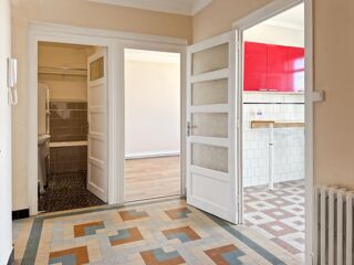  Appartement à louer 3 pièces 75 m²