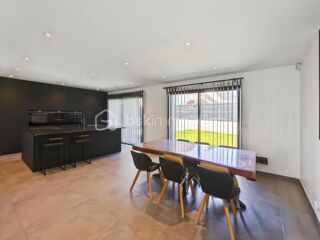  Maison  vendre 6 pices 159 m