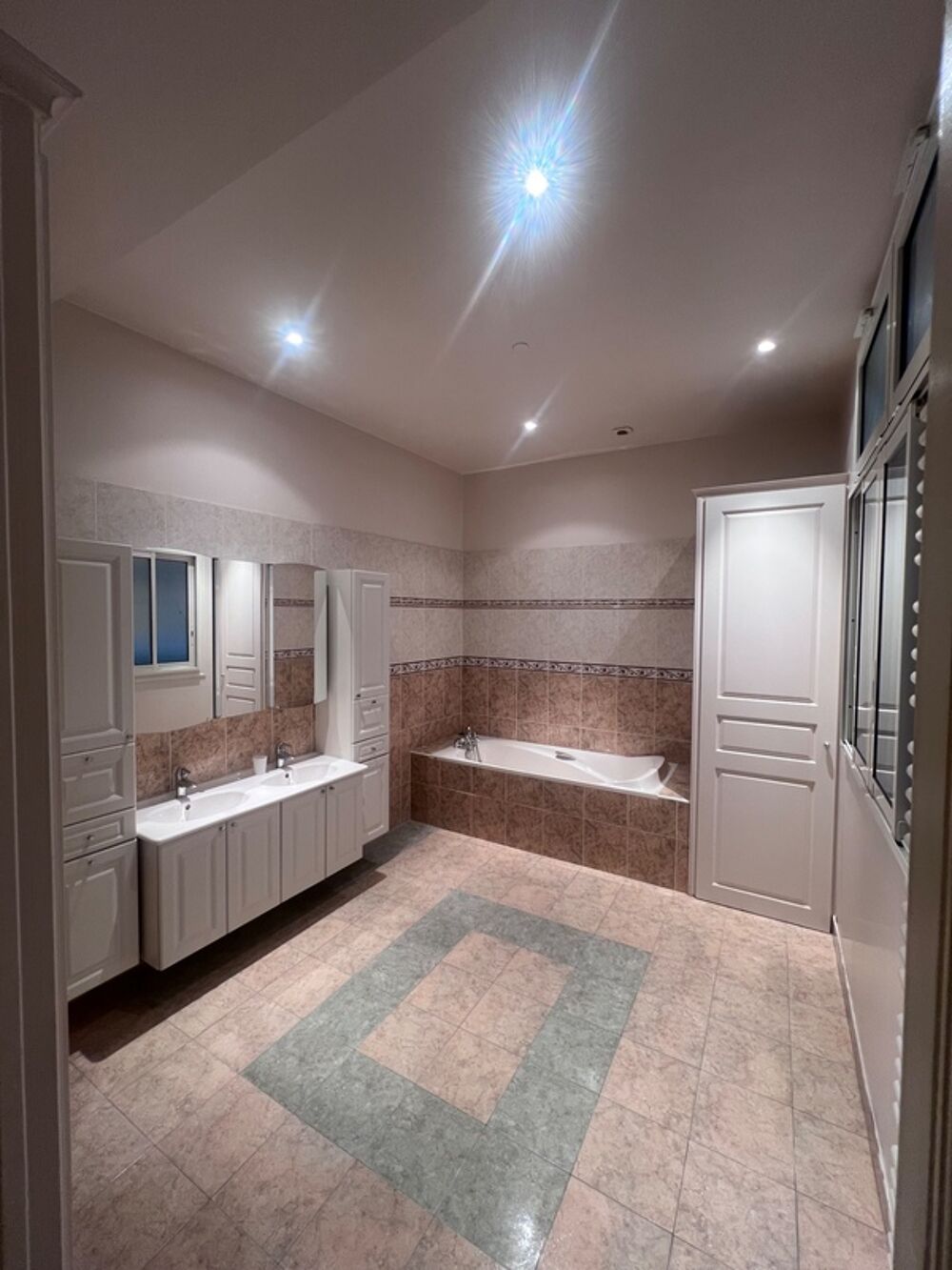 ? Appartement haussmannien 5 pièces  155 m²  Limoges centre ?