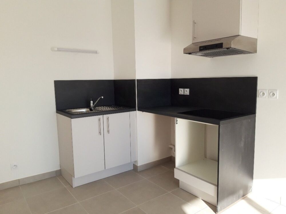 Location Appartement T2 avec terrasse et parking à MIRAMAS Miramas